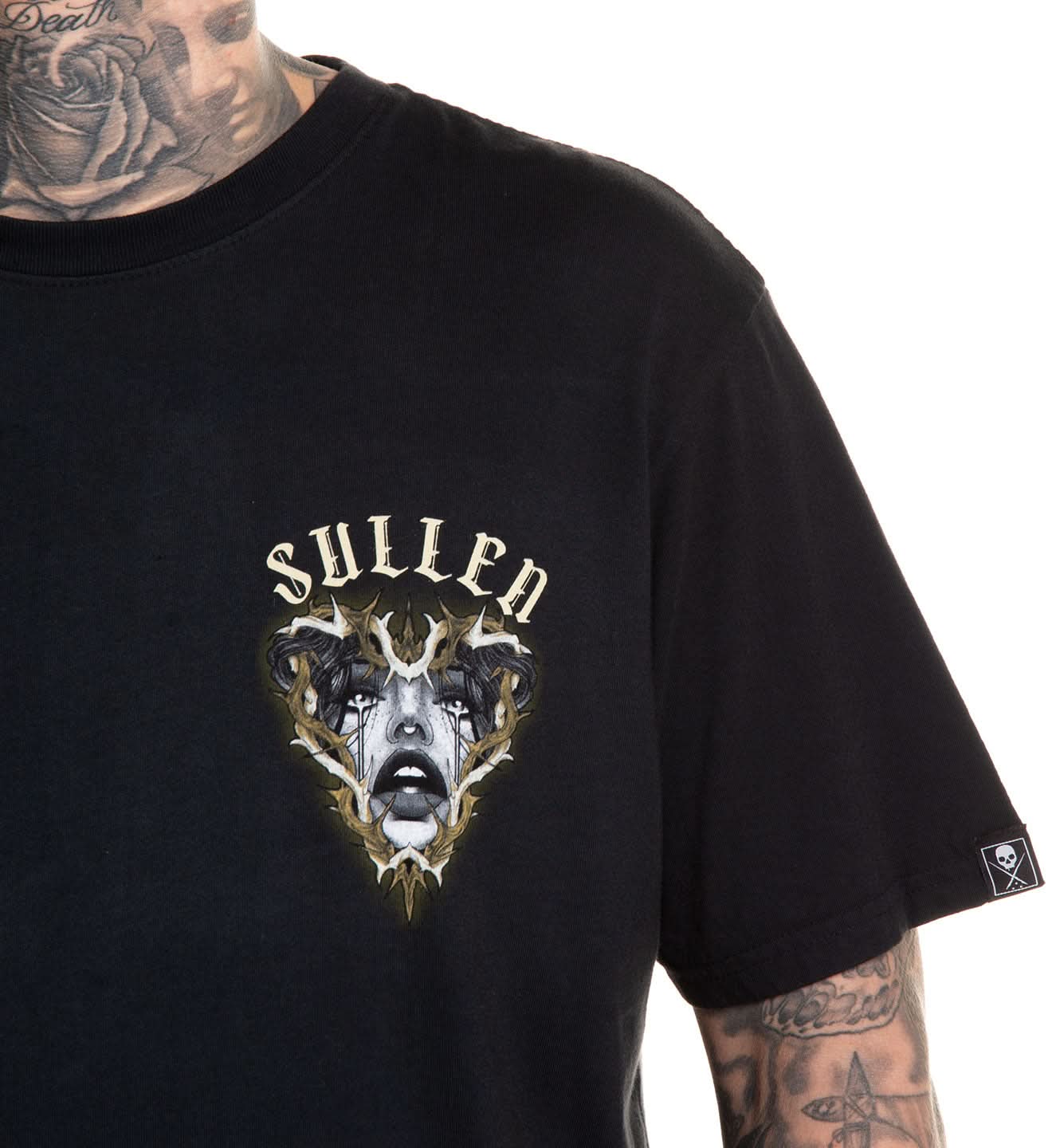 BLACK SULLEN T SHIRT WITH NEO TRADITIONAL PORTRAIT OF A WOMANS FACE IN THE FRAME OF A THORNED HEART