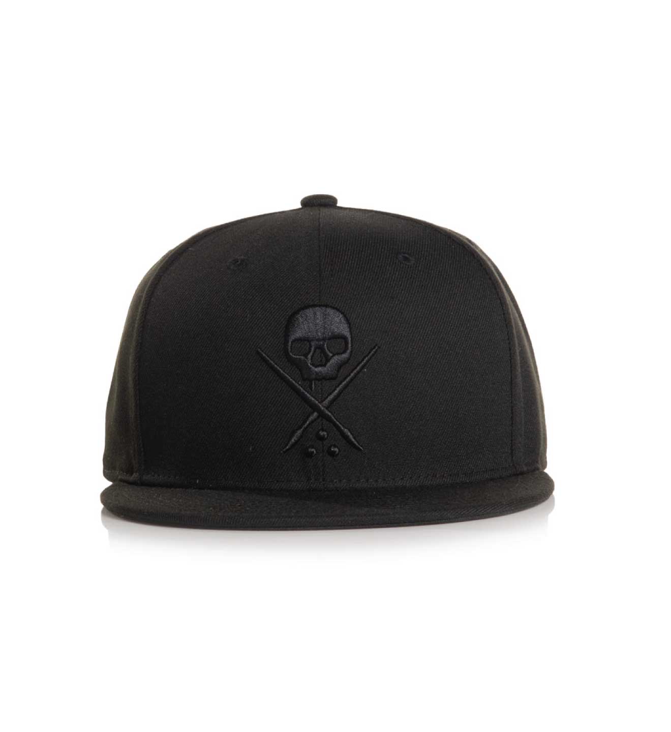 Badge Fitted Hat - Black/Black