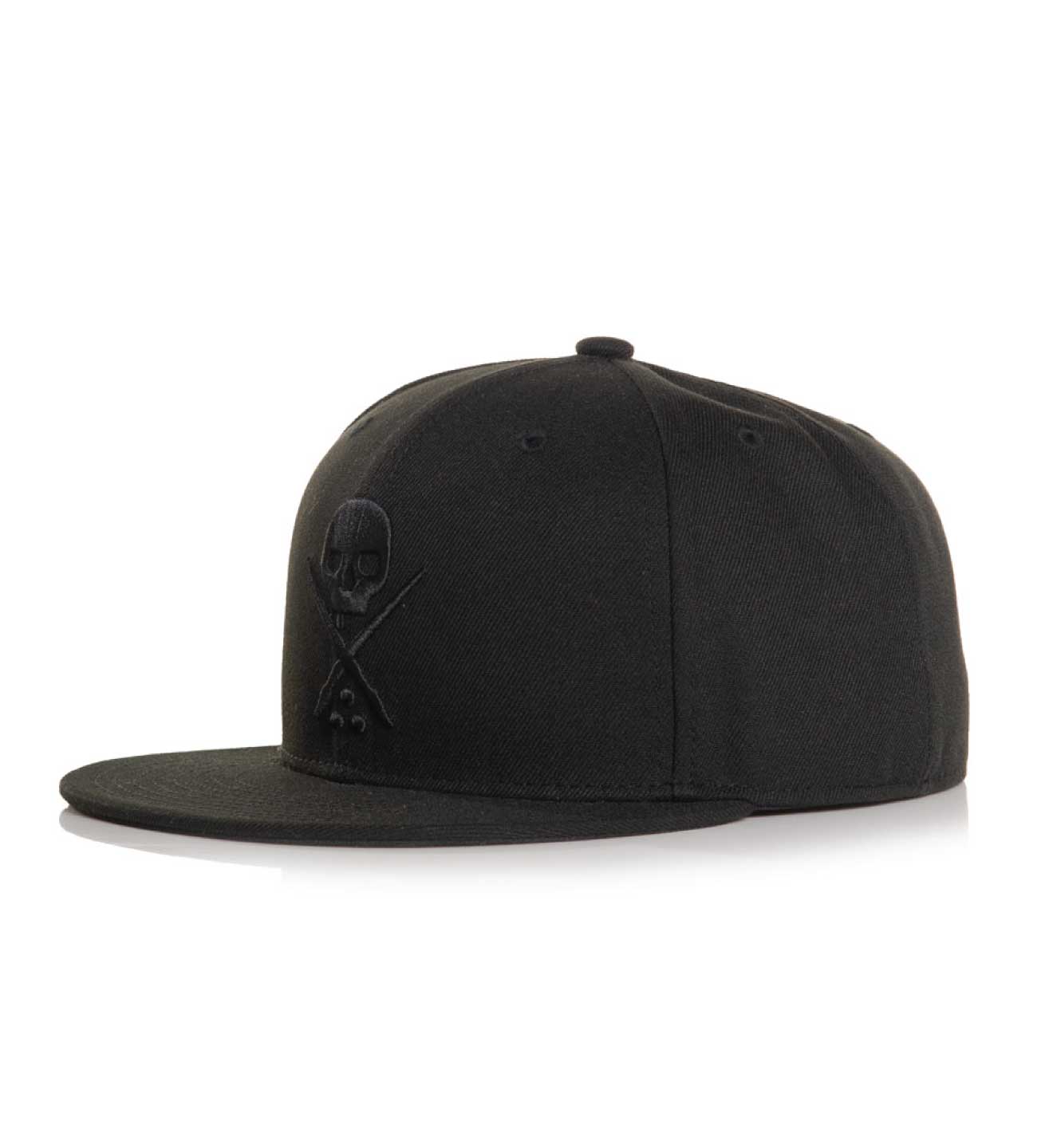 Badge Fitted Hat - Black/Black
