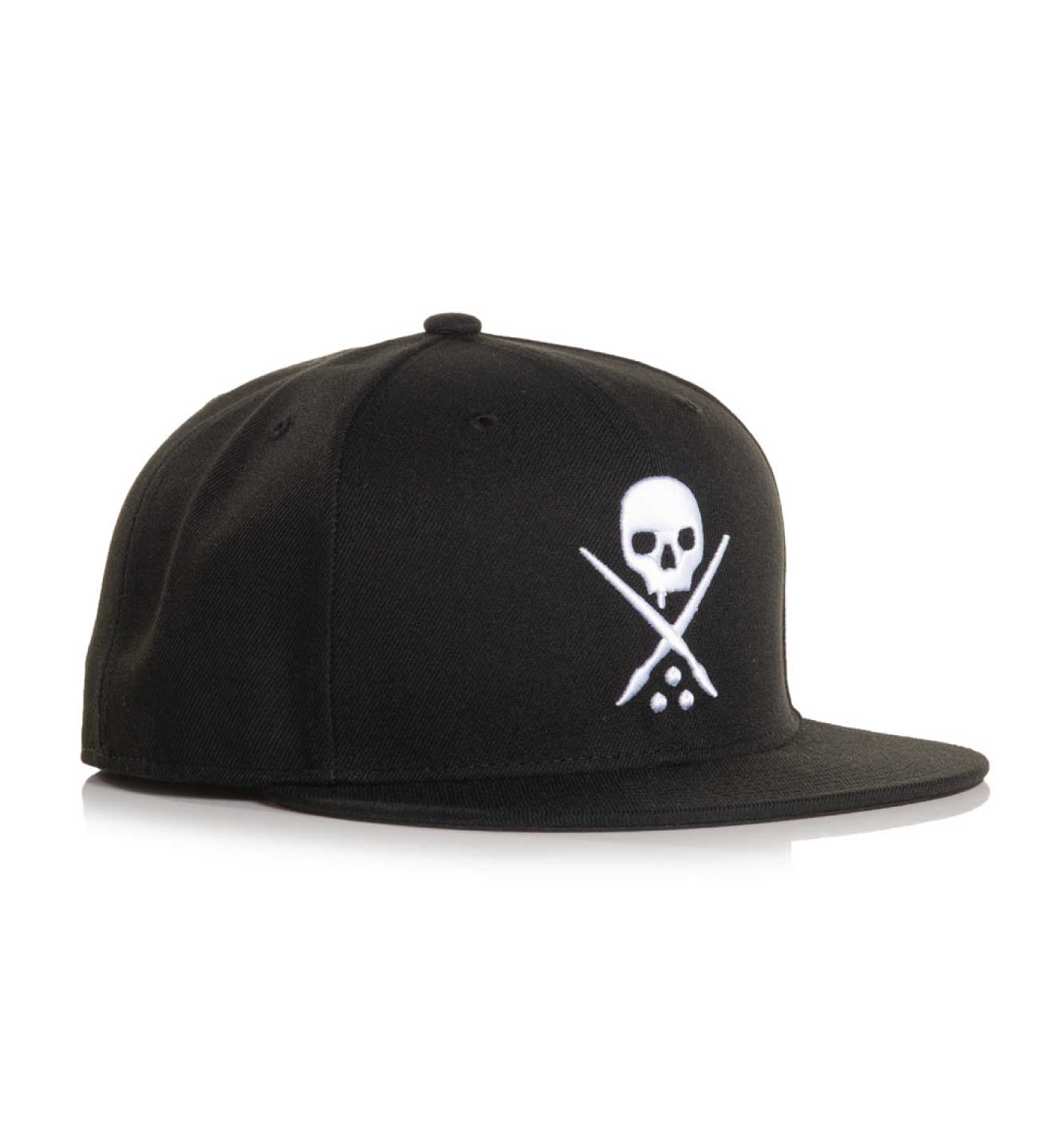 Badge Fitted Hat - Black
