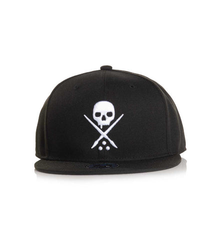 Badge Fitted Hat - Black