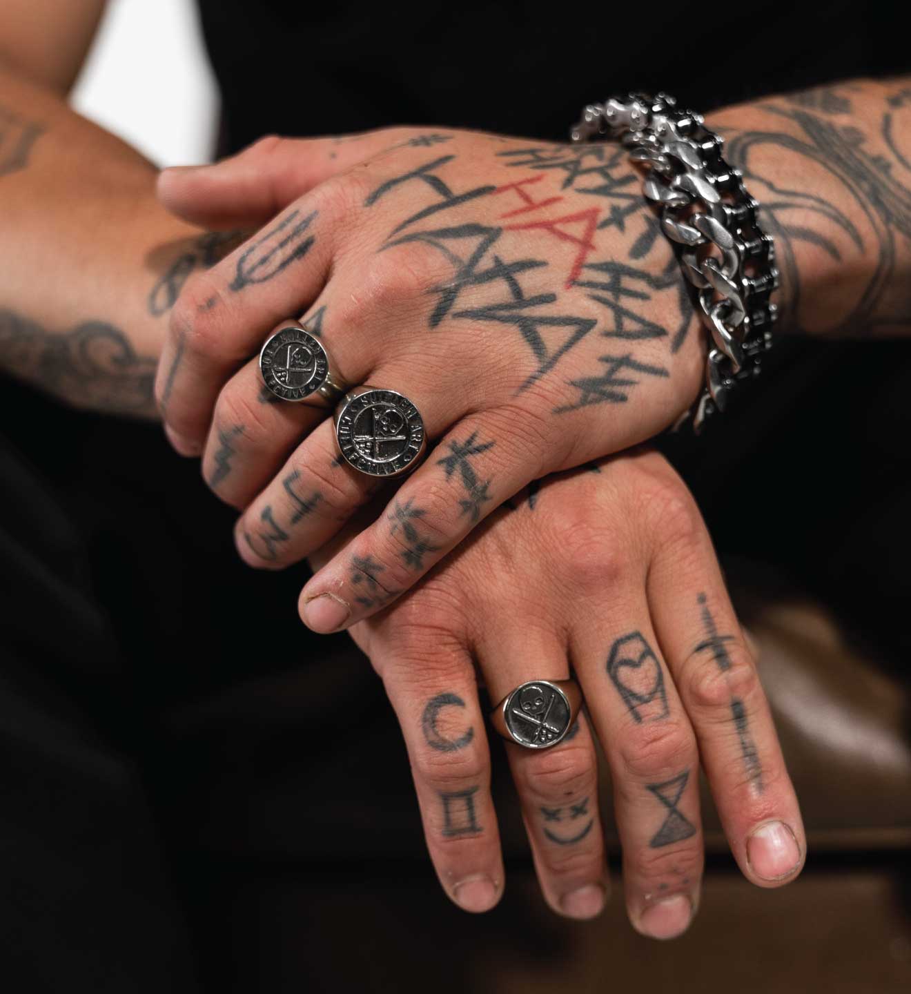 Badge Ring - Big